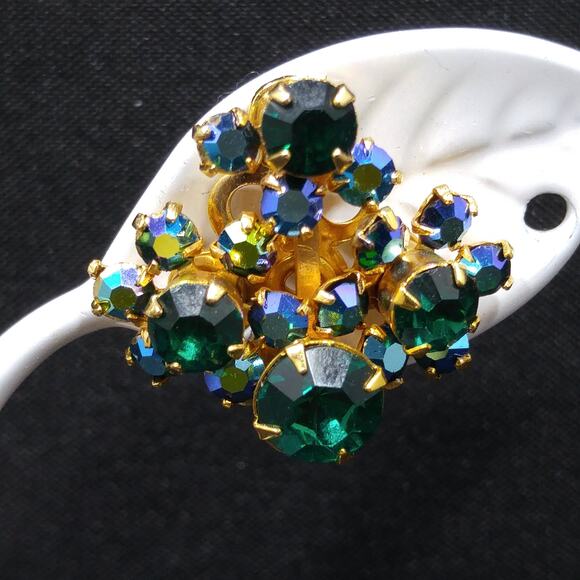 Vintage Blue Green AB Rhinestone Clip Earrings, Gold Plated, Signed KRAMER - Picture 3 of 10